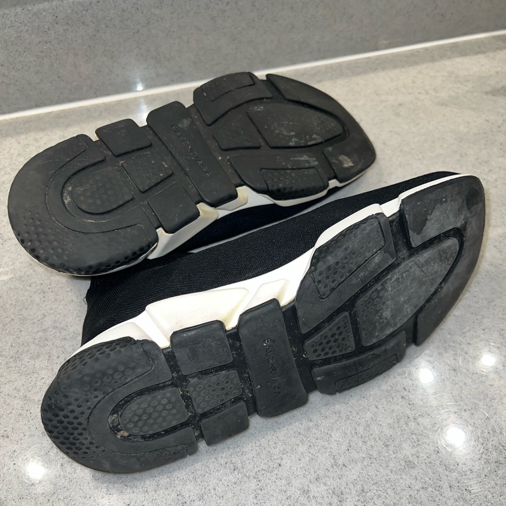 Balenciaga Black and White Knit Sneakers - Picture 12 of 12